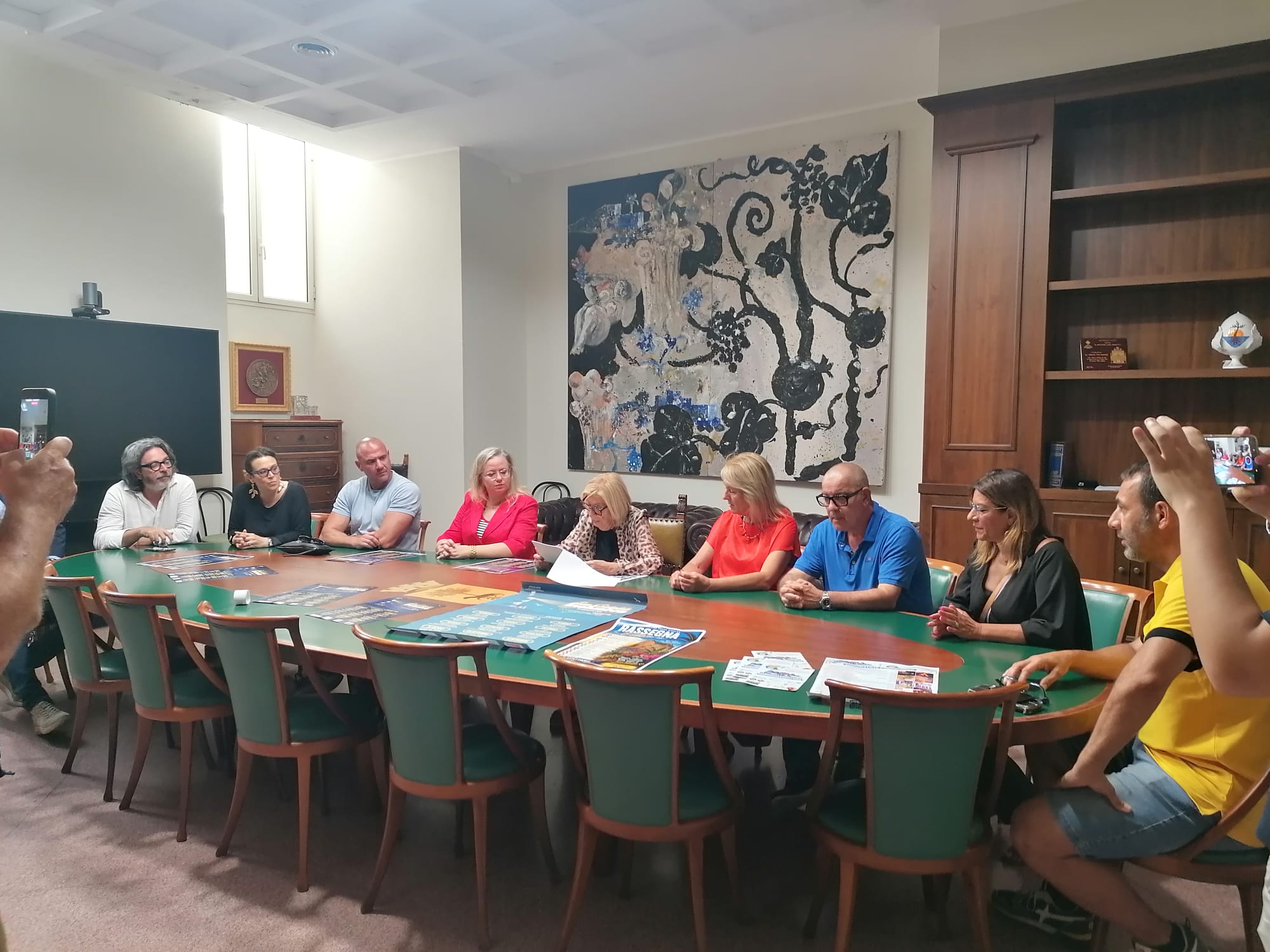 Foto della conferenza stampa per la rassegna estiva 2026