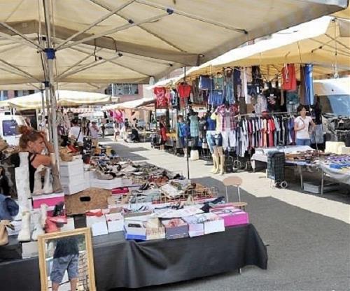 mercato bisettimanale via bari