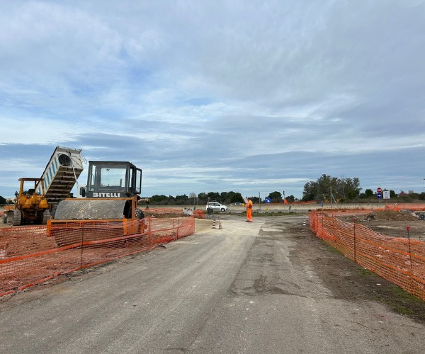 Rotatoria fra la Lecce-San Cataldo e via Cremona: partiti i lavori
