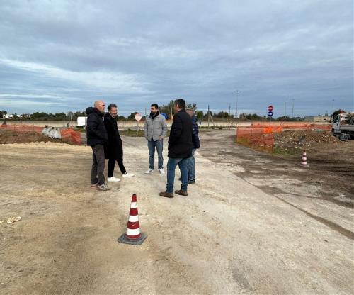 Rotatoria tra la Lecce-San Cataldo e Via Cremona