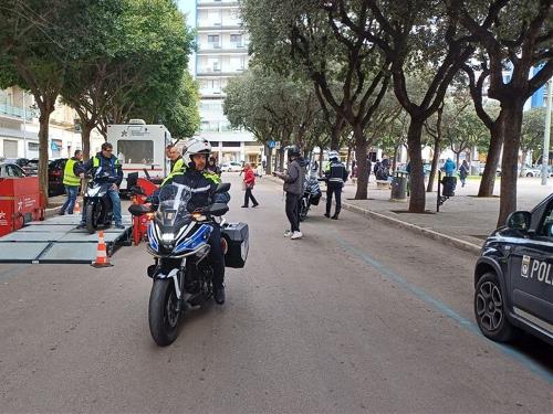 Sicurezza stradale: controlli congiunti Polizia Locale – Motorizzazione Civile su ciclomotori e velocipedi a pedalata assistita