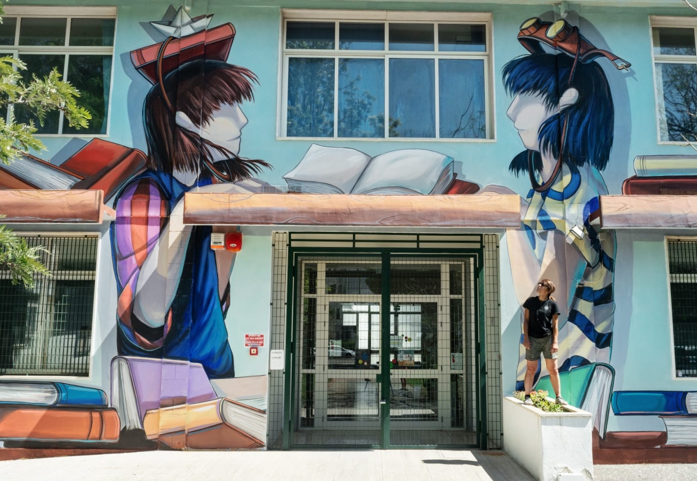 Murale "Libri per la pelle" di A. Carloni