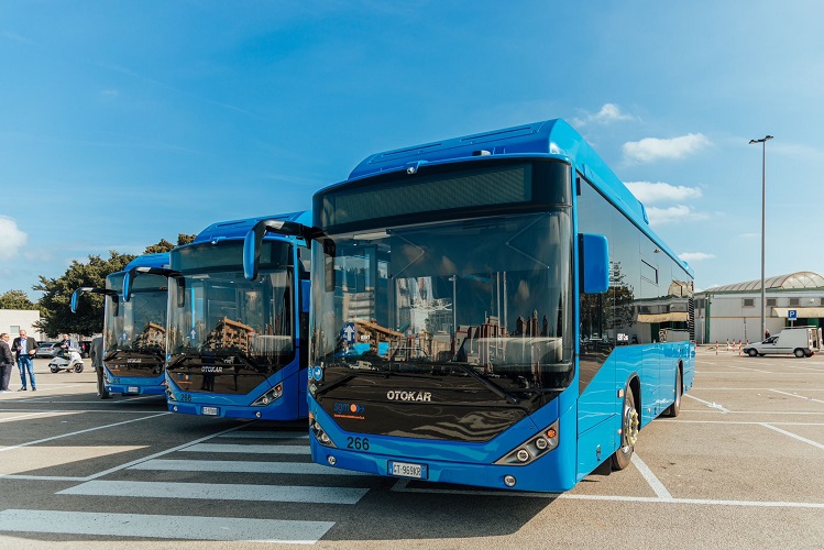 Nuovi bus a metano Sgm
