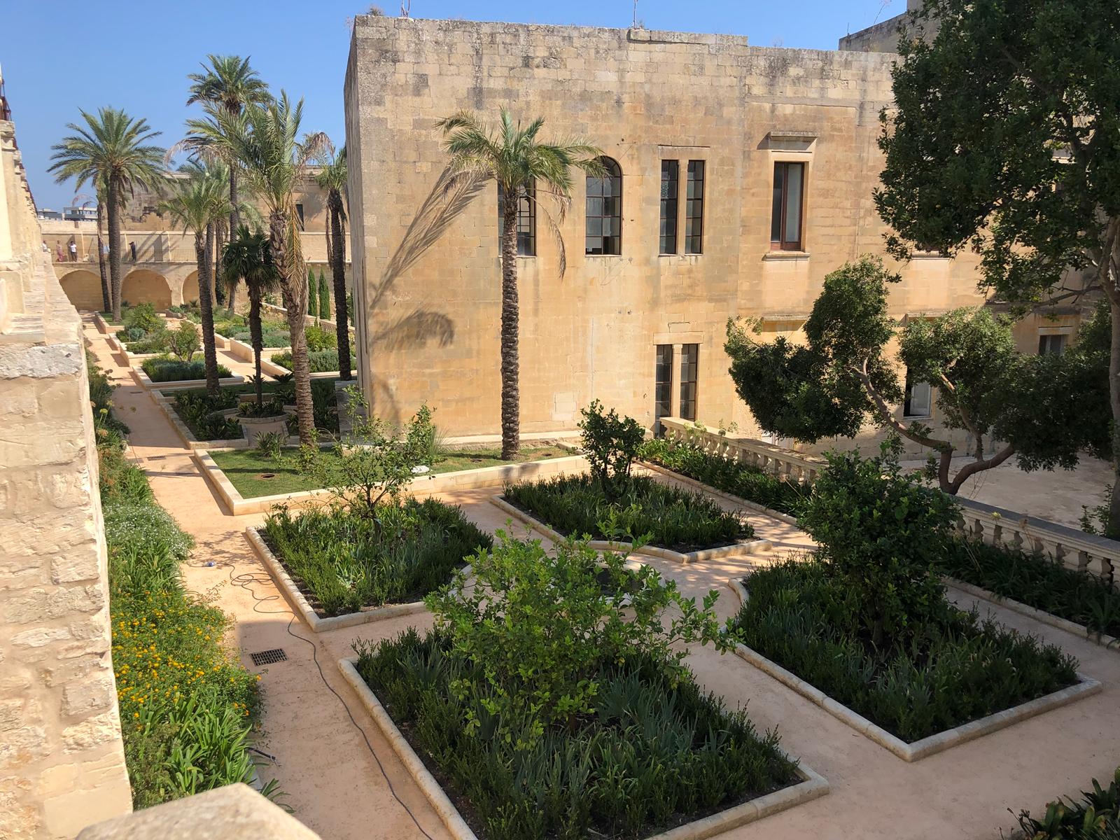 Cosa visitare in città il 30 aprile e il 1° maggio: aperti anche il giardino di Palazzo Giaconia e il corpo centrale degli Agostiniani Palazzo Giaconia