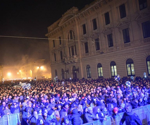 Una grande festa di piazza per la notte di Capodanno 2023 Piazza Libertini CAPODANNO