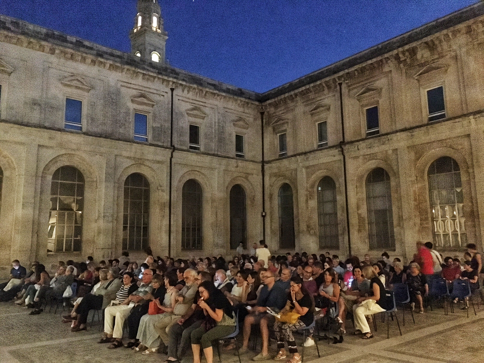Concerto di beneficenza l'8 luglio alle 21.00 al Chiostro dei Teatini Proiezione cinematografica ai Teatini
